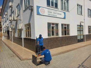 Büyükşehir ekipleri okulları yeni eğitim dönemine hazırlıyor