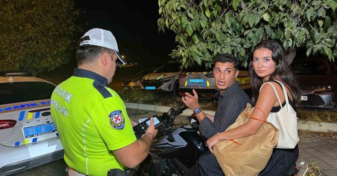 Adana’da alkollü araç kullananlar polisten kaçamadı