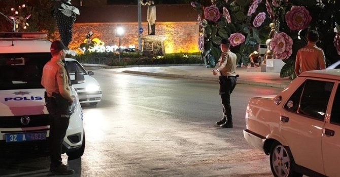 Modifiye ve abartı egzozlu araçlara gece denetimi
