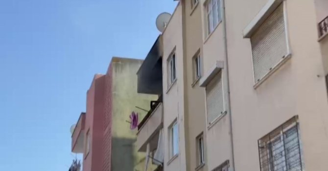 Mersin’de kiracı evi ateş verdi, mahalleli tepki gösterdi