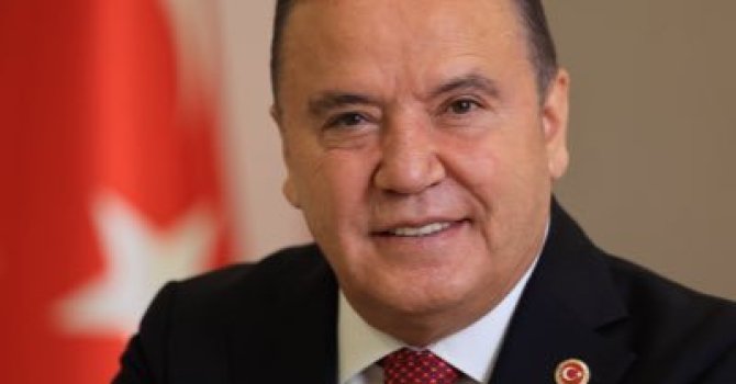 MUHİTTİN BÖCEK YİNE HASTANELİK OLDU