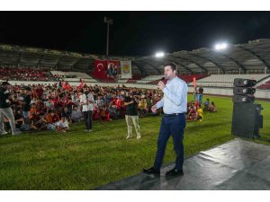 Tarsus’ta A Milli Takım maçı coşkuyla izledi