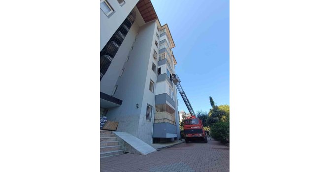 Evin mutfağında çıkan yangın söndürüldü