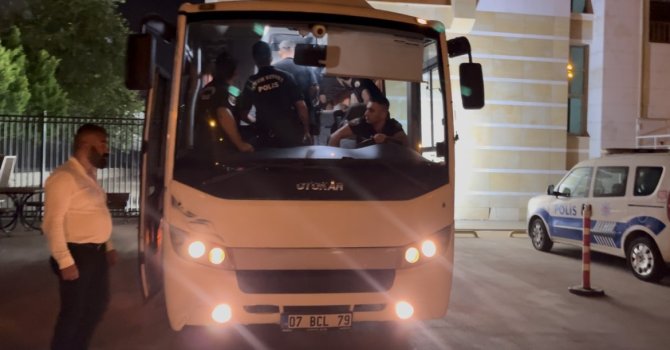 Antalya’daki rüşvet soruşturmasında 5 tutuklama, 9 adli kontrol kararı