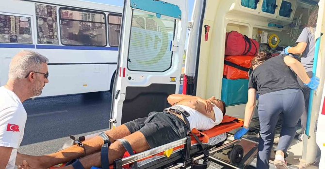 Antalya’da tır ile çarpışan bisikletli yaralandı