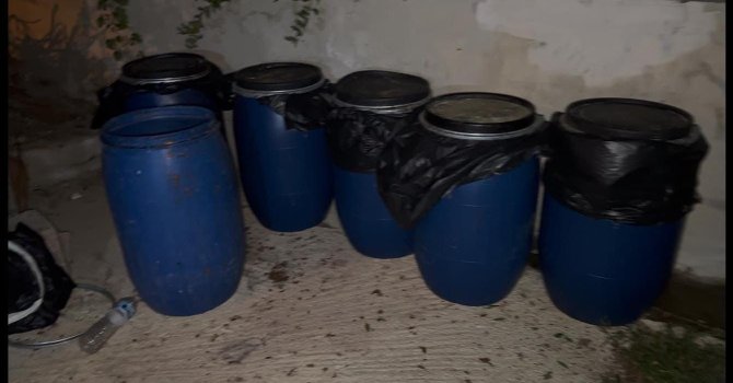 Hatay’da bin 260 litre fermente halde sahte içki ele geçirildi