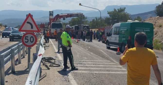 Mersin’deki otobüs kazası: 3 kişi öldü, 6 kişi yaralandı