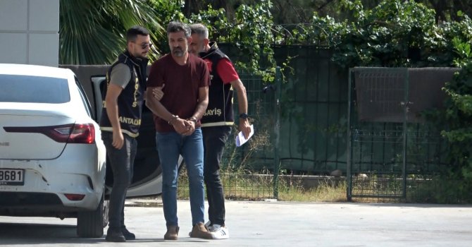 Eski karısını eşarbıyla boğan zanlı tutuklandı