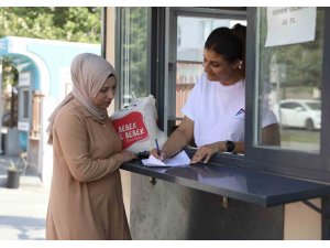 Mersin’de ’El Bebek Gül Bebek’ projesi ile ailelere 53 bin 113 paket destek sağlandı