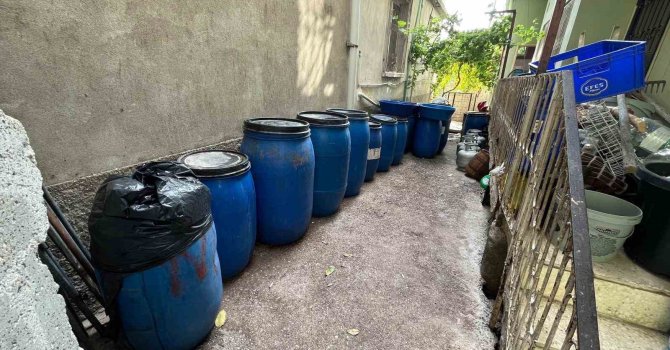 Adana’da 3 bin 650 litre sahte içki ele geçirildi: 4 gözaltı