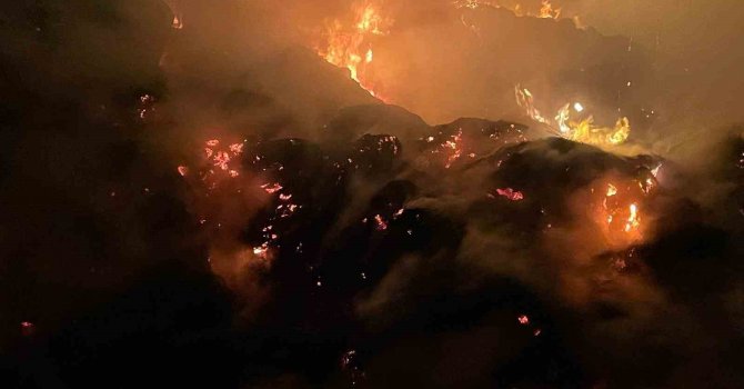 Burdur’da yaklaşık 2 bin saman balyası yandı