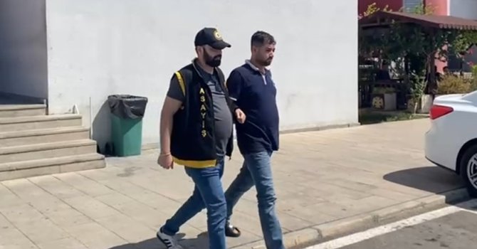 Sahte polisler ’Banka soygunu’ yalanıyla yaşlı adamı dolandırdı