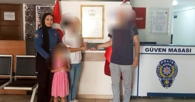 Isparta’da duyarlı vatandaş bulduğu cüzdanı polise teslim etti