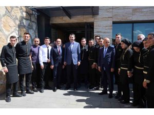 Bakan Kurum: "Deprem bölgesinde her üç depremzededen ikisi evine kavuştu"