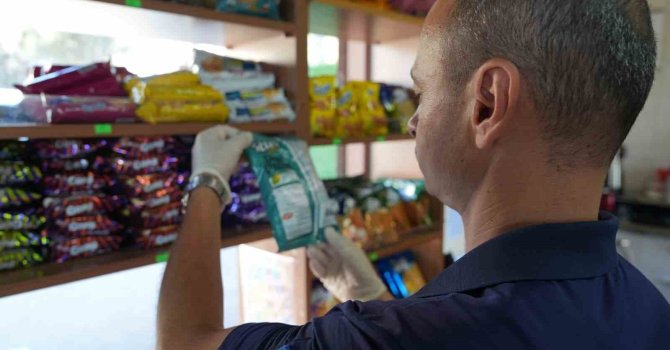 Konyaaltı Belediyesi okul kantinlerini denetliyor