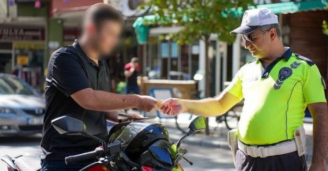 Isparta’da motosiklet denetiminde 80 sürücüye idari para cezası uygulandı