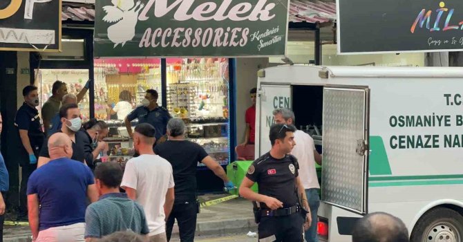 Eski sevgilisini öldürüp intihar etti