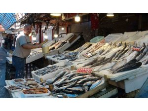 Akdeniz’de av yasağı bitti, tezgahlarda bolluk başladı