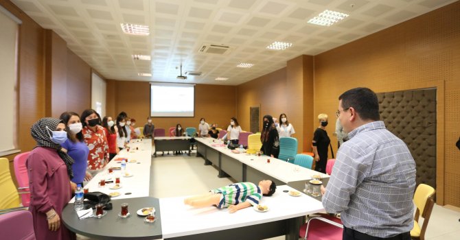 Tütüncü, ilk yardım kursunda