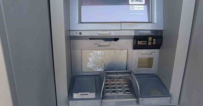 Çalıntı 60 kartla ATM’yi boşaltacaktı, başaramayınca cihaza zarar verdi