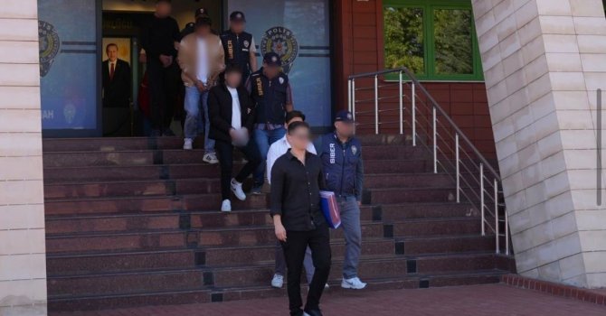 Müstehcen içerik paylaşan 2 kişi tutuklandı