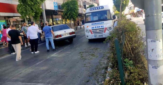 Kırmızı ışık ihlali kazayı beraberinde getirdi