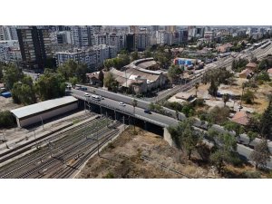 Adana’da ’007 James Bond’ filmine ev sahipliği yapan köprü, hızlı tren inşaatı için yıkılacak