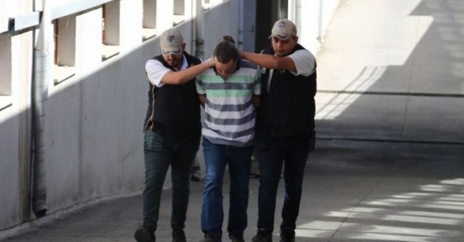 FETÖ’den 6 yıldır aranan öğretmen yakalanıp tutuklandı