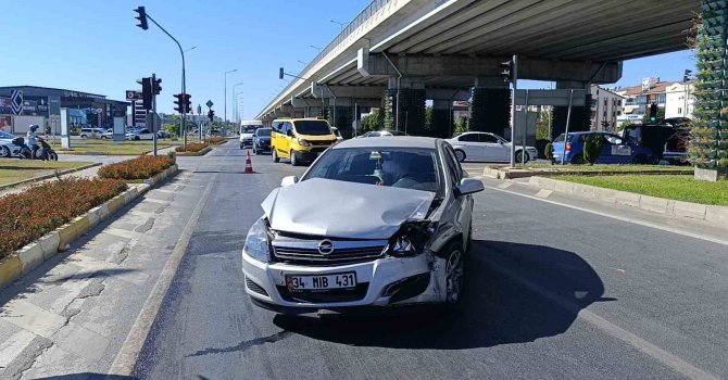 Kırmızı ışık ihlali kazaya yol açtı: 1 yaralı