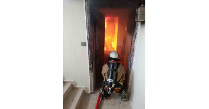 Defne’de apartman dairesinde yangın