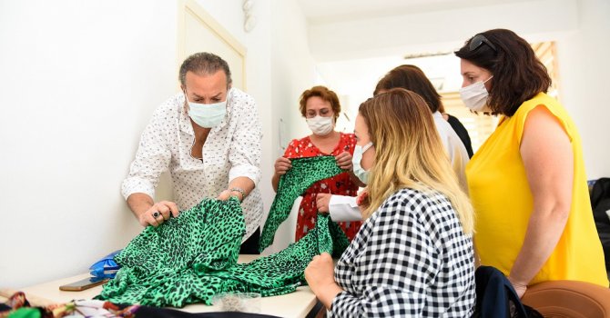 Kadın giyim kursunun tek erkek öğrencisi