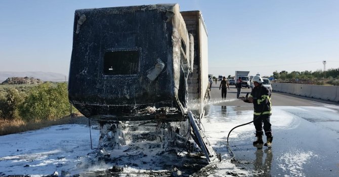 Hassa’da tır yangını