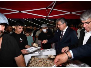 Osmaniye’de Ahilik ruhu konteyner çarşıda canlandı