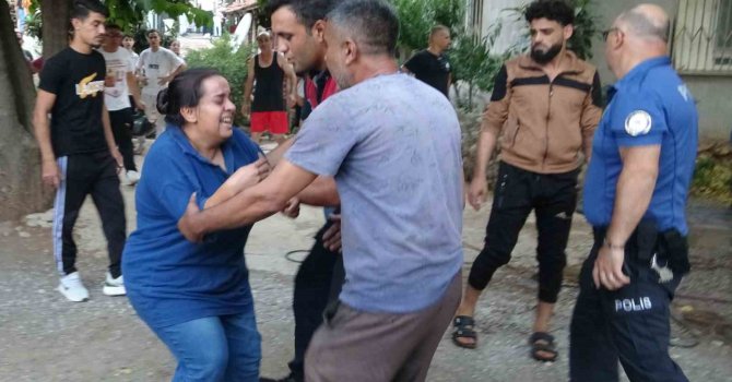 Kızını alevlerin arasından çıkardı, evi gözlerinin önünde küle döndü