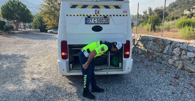 Gazipaşa’da jandarma ve polisten servislere sıkı denetim