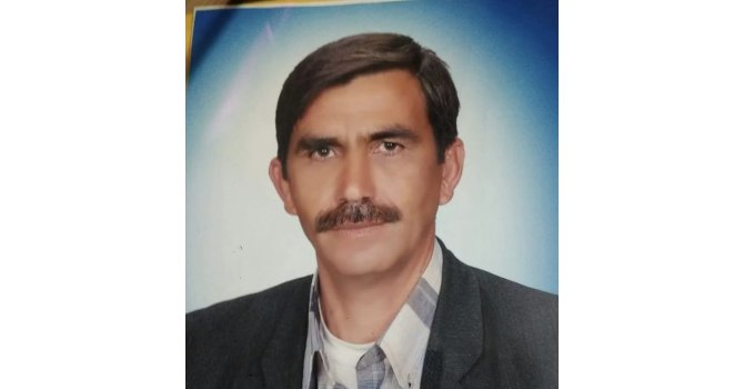 Devrilen traktörün altında hayatını kaybetti