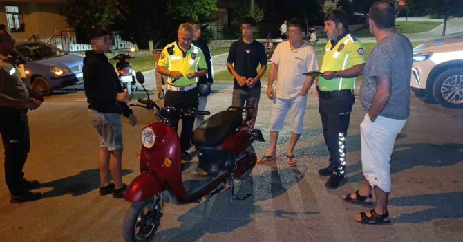 Manavgat’ta mahalle sakinlerine uykuyu zehir eden motosikletlilere gece baskını