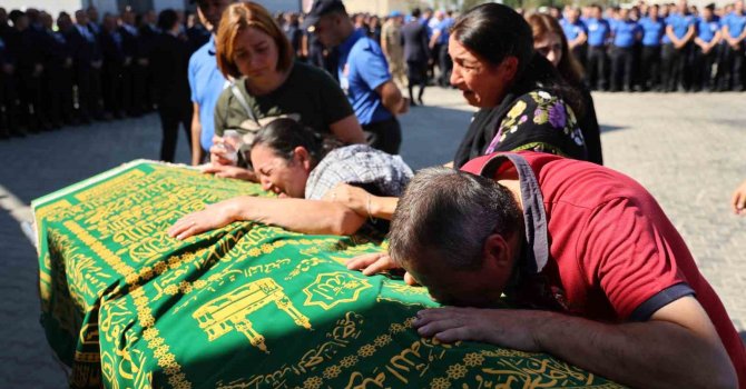Görev çıkışı kazada ölen memurlar için cezaevinde tören düzenlendi