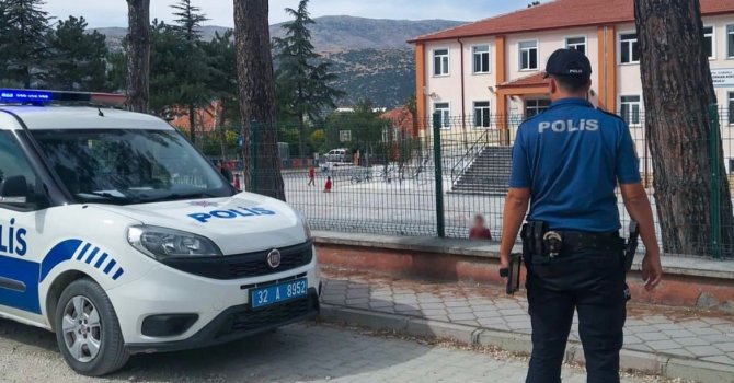 Isparta’da okul önleri ve asayişe yönelik uygulama gerçekleştirildi