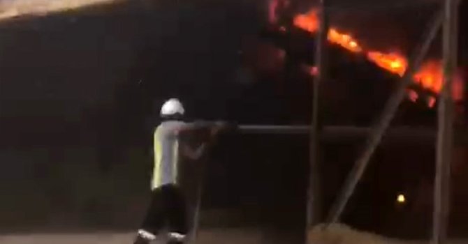 Tarımsal atıklardan enerji üretilen fabrikada çıkan yangın söndürüldü