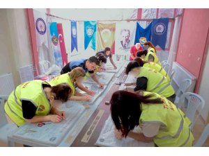 Adana’da çocuklara model uçak ve robotik kodlama kursu