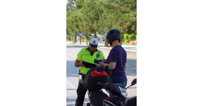 Polis ekiplerinden huzur uygulaması: 28 binden fazla kişi sorgulandı