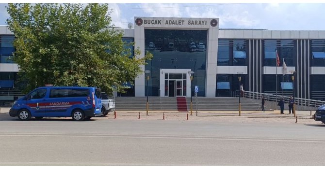 Burdur’da polise saldıran koca tutuklandı, karısı adli kontrolle serbest