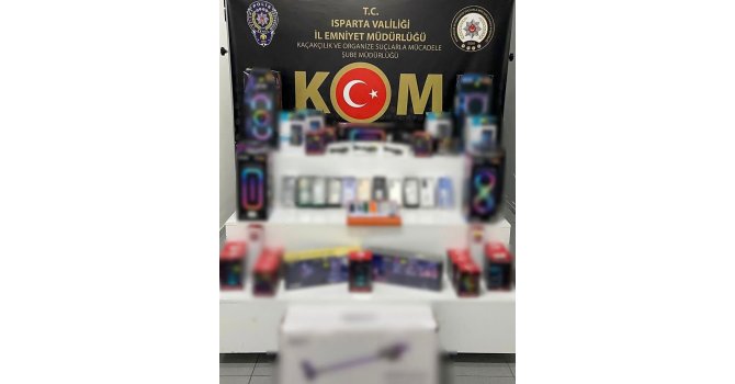 Isparta’da kaçakçılık operasyonu: Çok sayıda elektronik eşya ele geçirildi