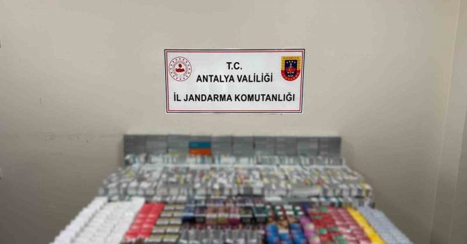 Kemer’de kaçak sigara operasyonu