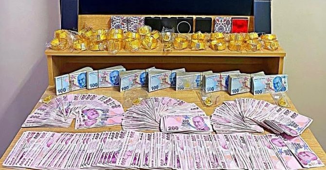 Isparta’da kuyumcu dolandırıcılığı şüphelileri Aksaray’da yakalandı