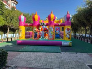 Alanya’da balon park yenilenerek hizmete sunuldu