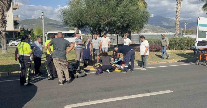 Antalya’da okul servisiyle çarpışan motosikletli ağır yaralandı