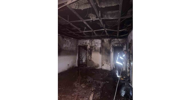 Alanya’da 5 katlı sitenin sauna ve hamam kısmında çıkan yangın büyümeden söndürüldü