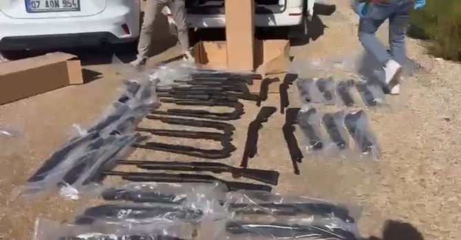 Antalya’da jandarmadan silah kaçakçılarına operasyon: 4 tutuklama